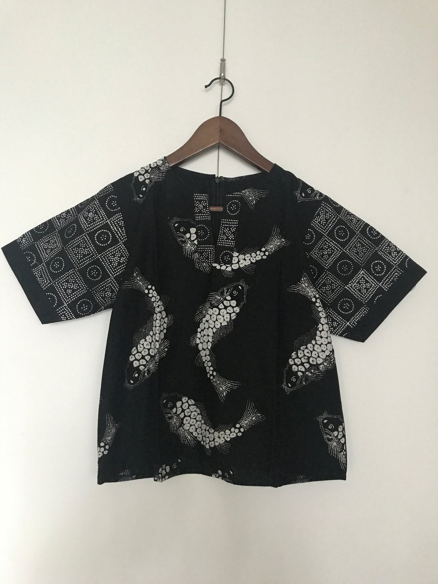 Short-sleeved Koi Blouse